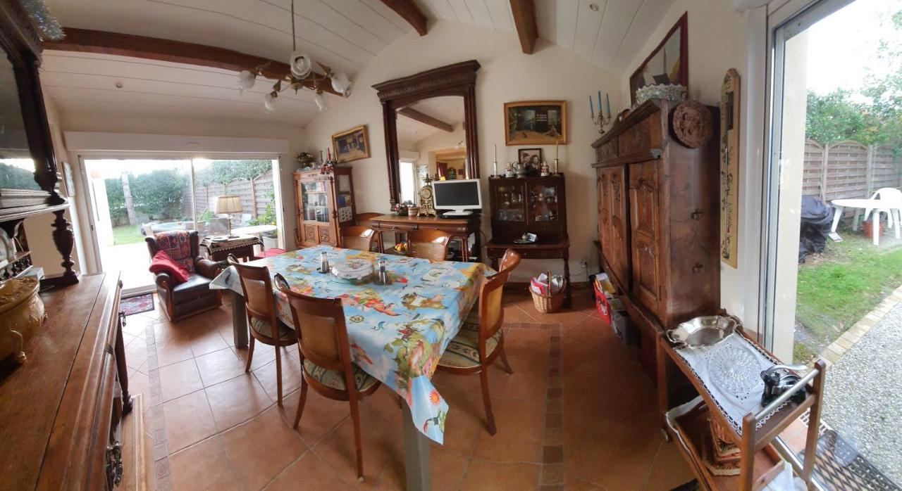 Le Petit Manoir Bed & Breakfast Vaux-sur-Mer Ngoại thất bức ảnh
